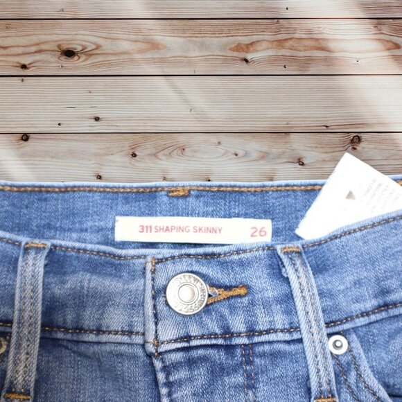 Levi's Shaping Skinny Embroidered Jeans Waist 26 - Picture 7 of 11